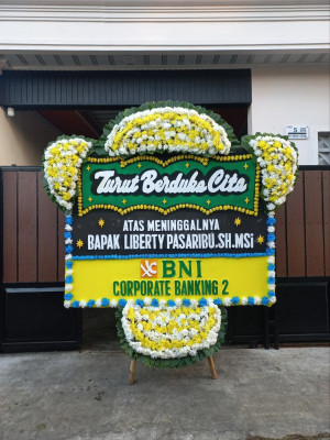 Papan Bunga Duka di Gedangan
