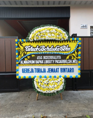 Papan Bunga Duka di Gedangan
