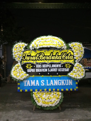 Papan Bunga Duka di Gedangan